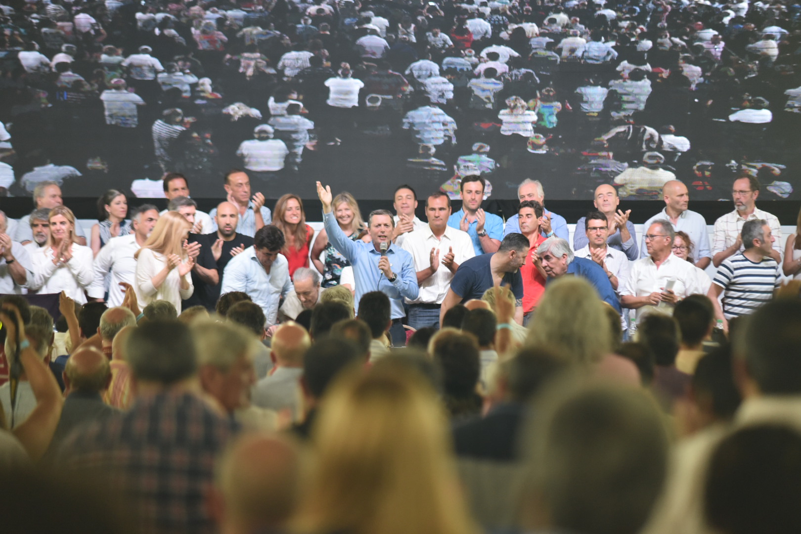 Con críticas al gobierno y la apuesta a la unidad, el congreso del PJ aprobó formar un frente electoral