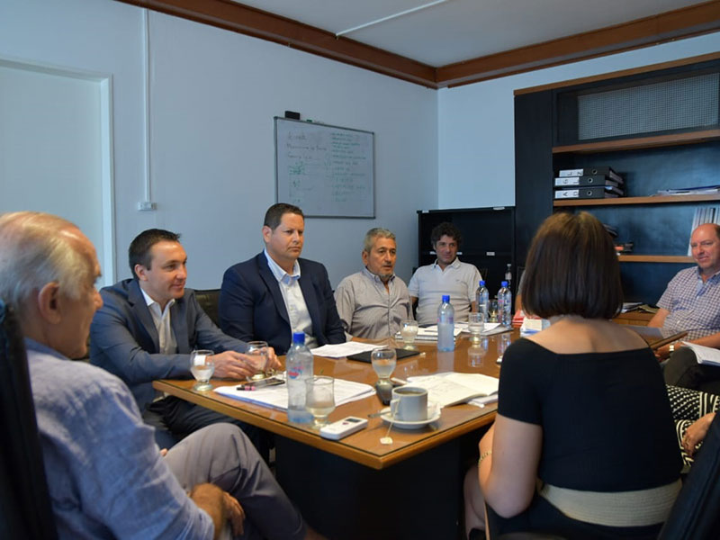 Watson reclamó en Vivienda que finalicen los complejos habitacionales