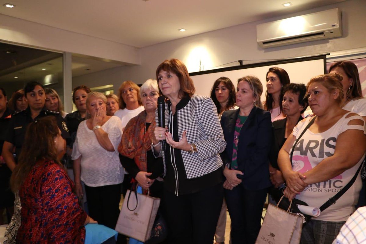 Bullrich reconoció a “mujeres destacadas” de Brown