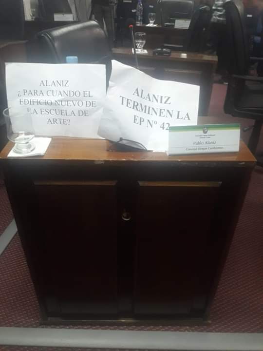 #Varela – Docentes de SUTEBA contra Alaniz