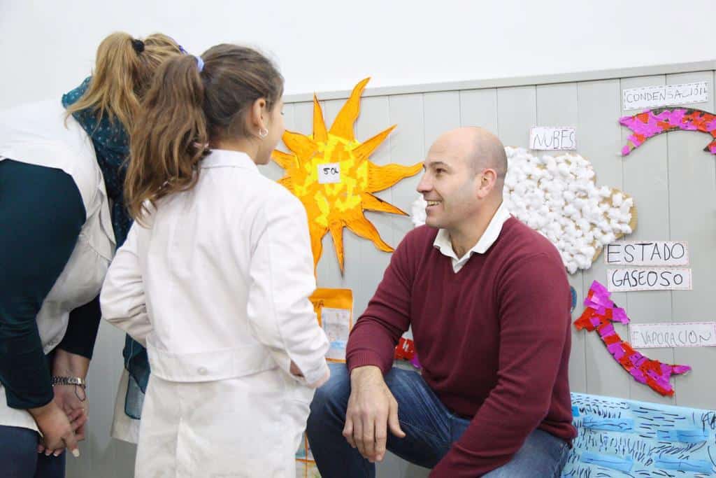 Molina recorrió las obras en la primaria N° 84