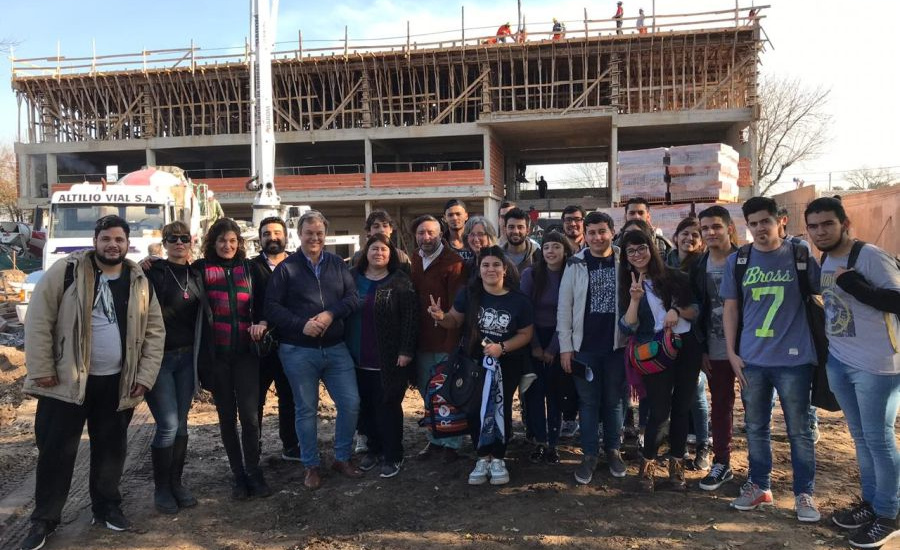 Cascallares recorrió la obra del nuevo edificio del ISFD 41