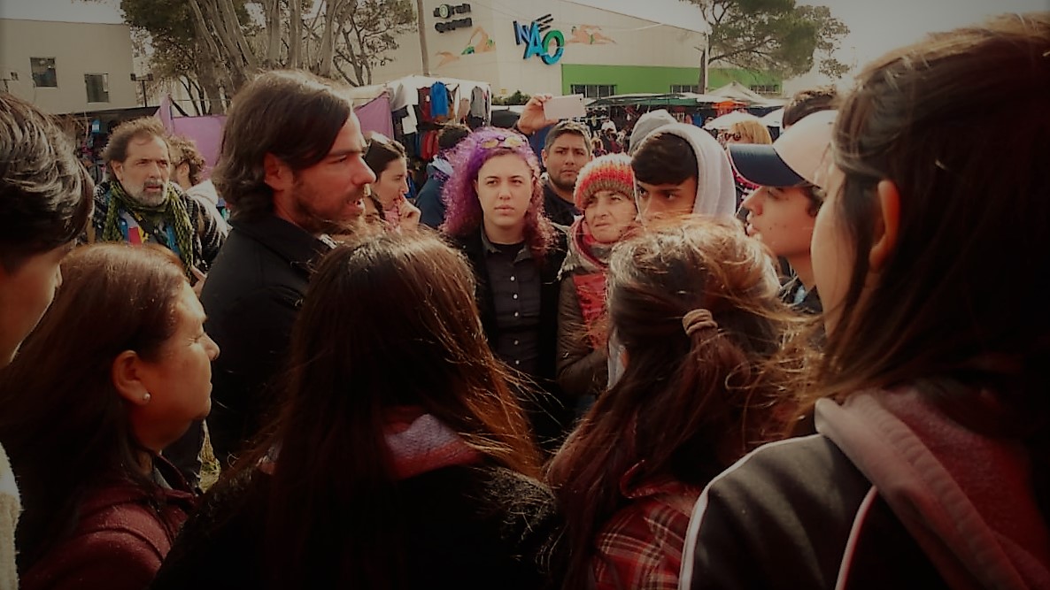 Del Caño recorrió la feria de Domínico: «el Gobierno busca instalar un balotaje anticipado»