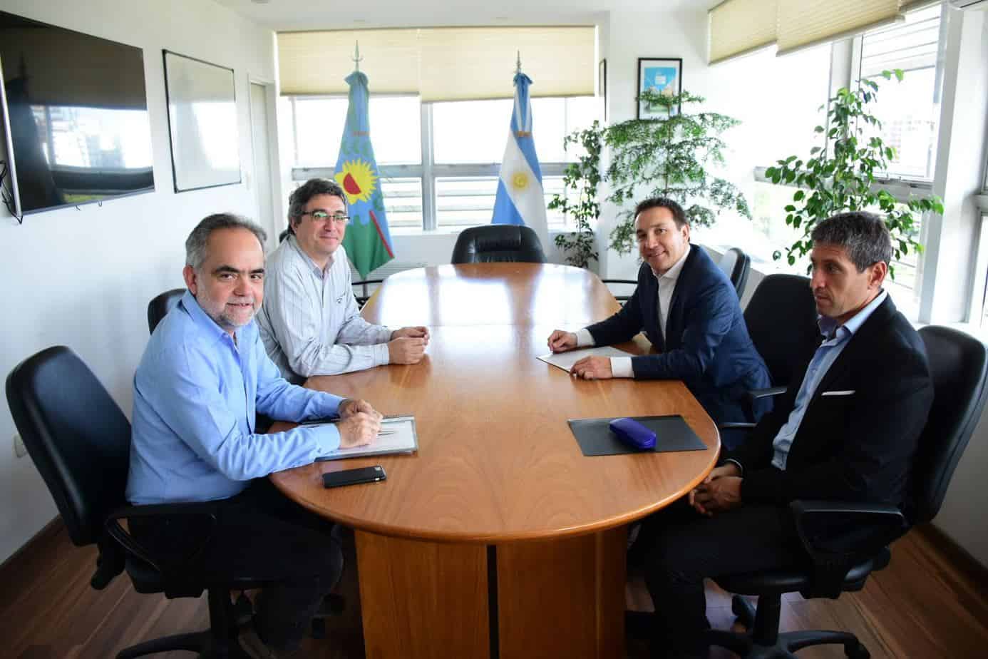 Watson se reunió con el ministro Rodríguez para impulsar el desarrollo agrario