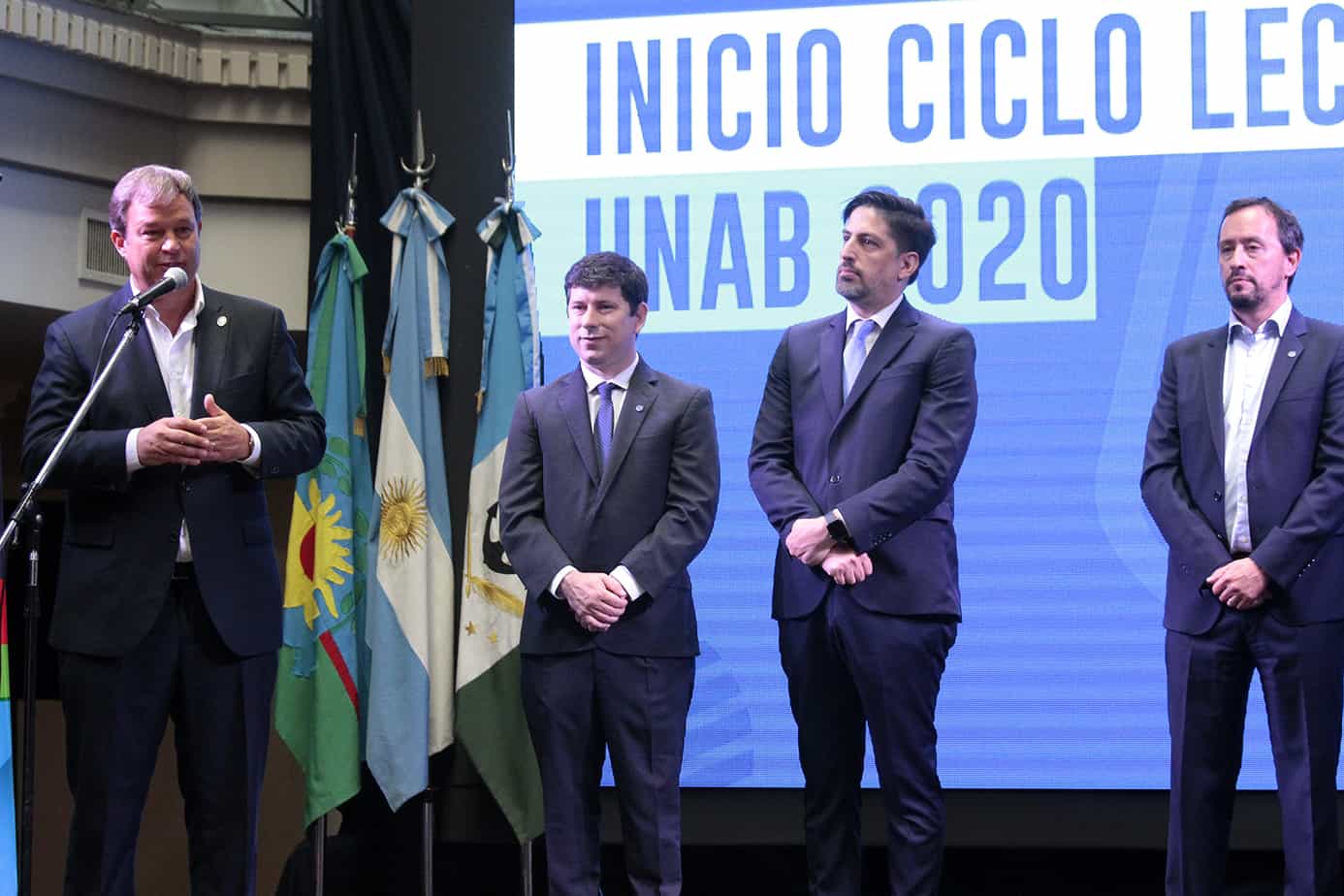 Trotta y Cascallares abrieron el ciclo lectivo de la UNaB