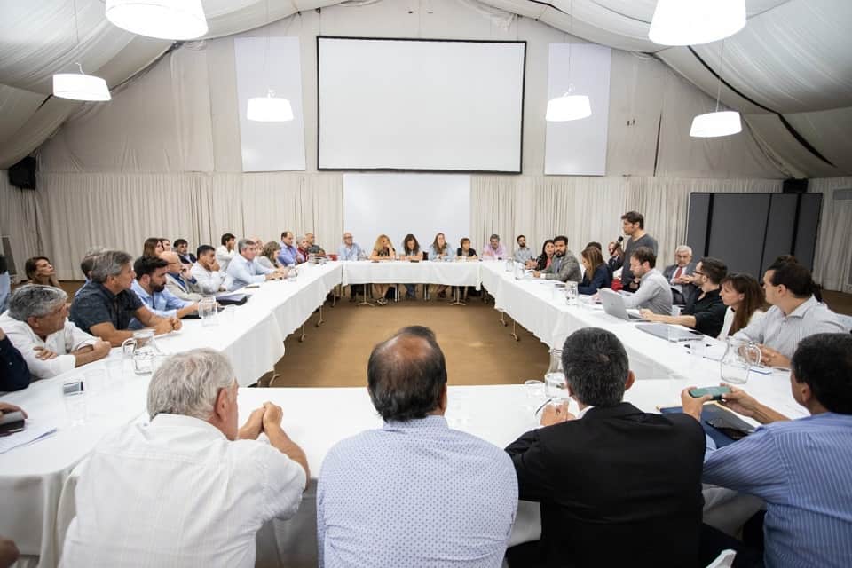 La primera reunión paritaria pasó sin discutir salarios