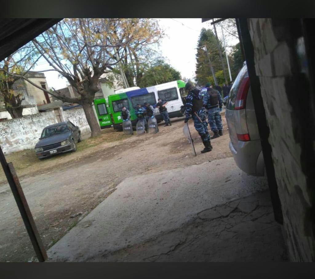 Sectores de izquierda cuestionan la “militarización” de Azul