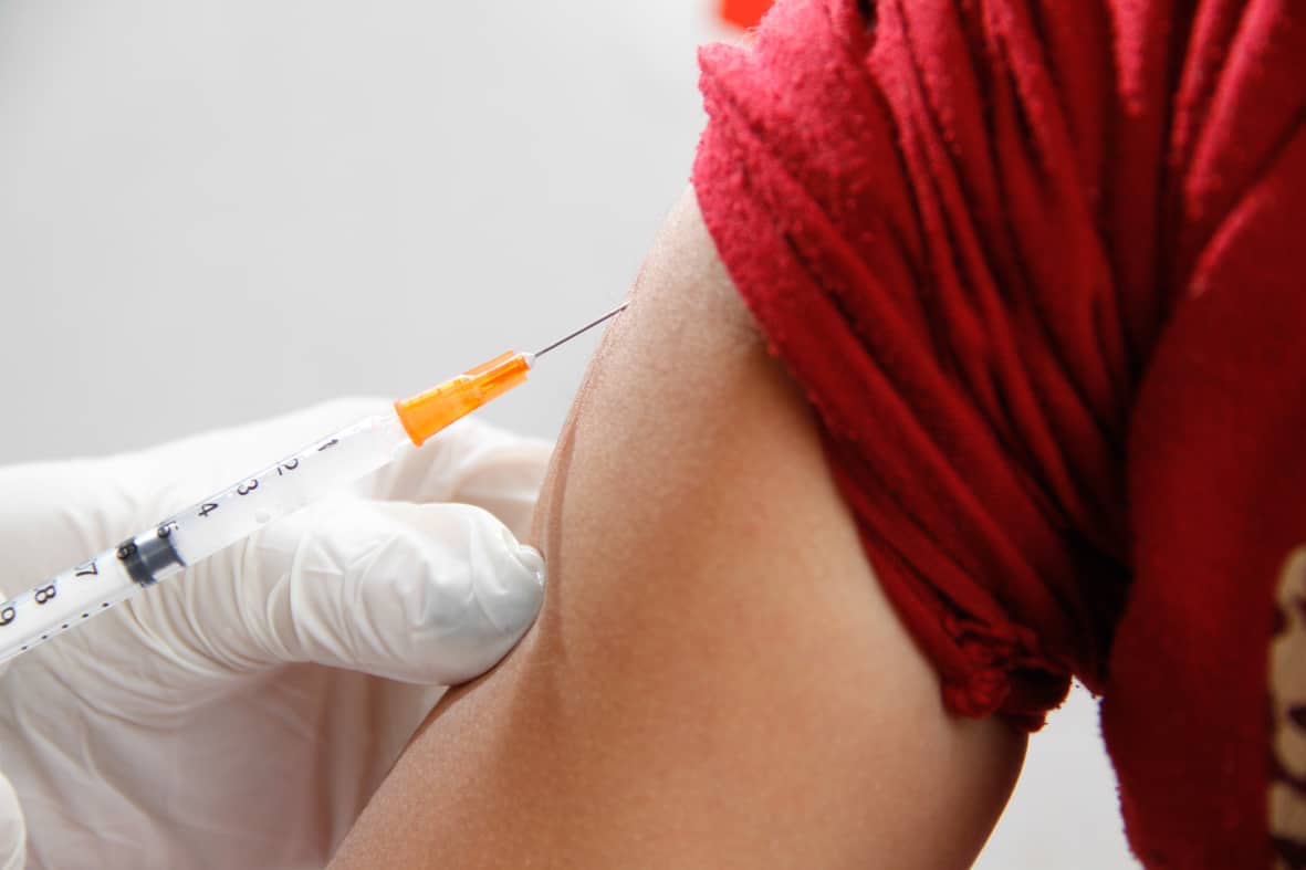 Centros de salud con guardia descentralizaron sus vacunatorios