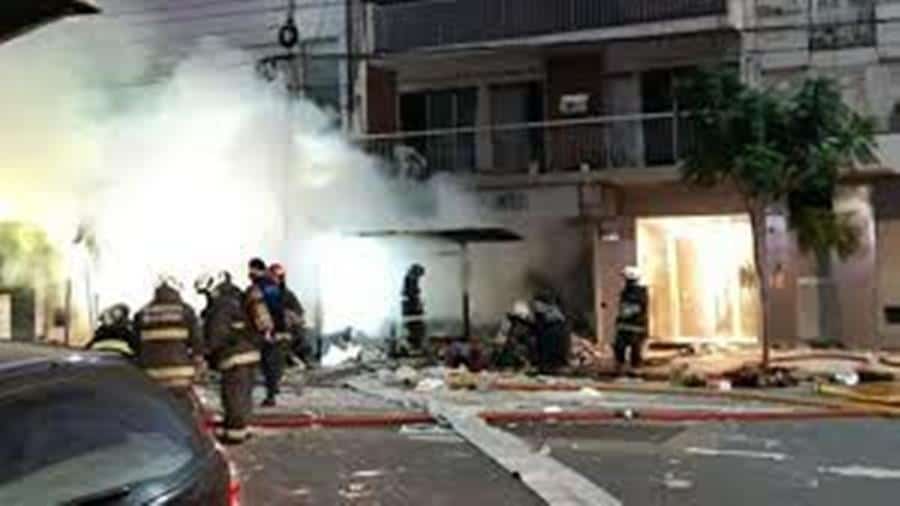 Explosión en Villa Crespo: uno de los bomberos fallecidos era de Berazategui y uno de los heridos de Quilmes