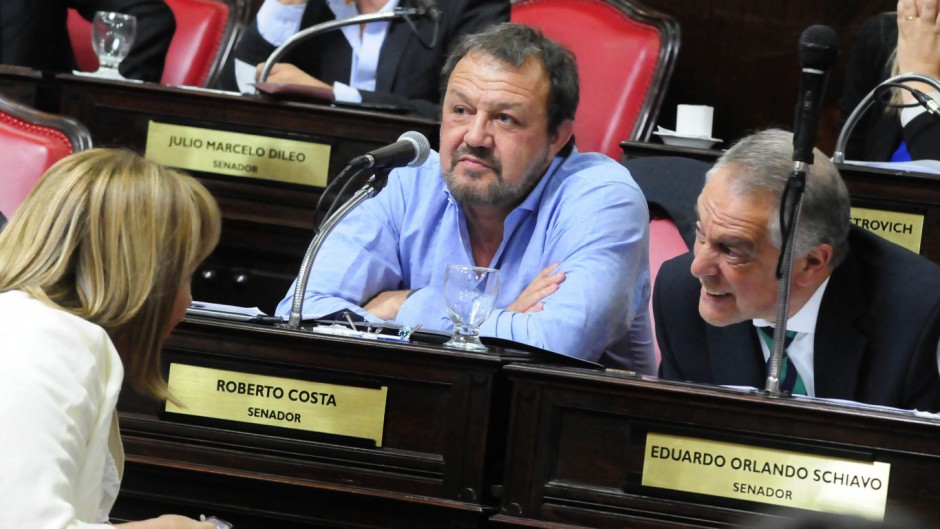 El presidente del bloque del senado de Juntos por el Cambio dio positivo de coronavirus