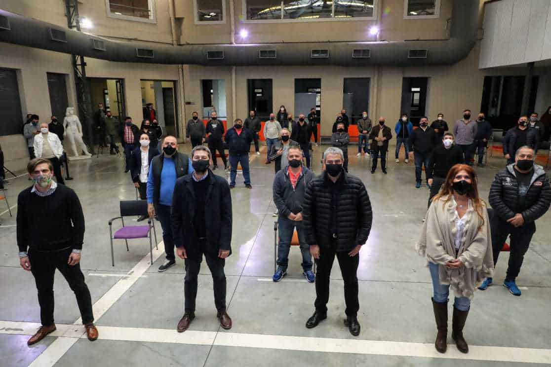 Ferraresi y Lammens entregaron subsidios para obras a clubes de barrio