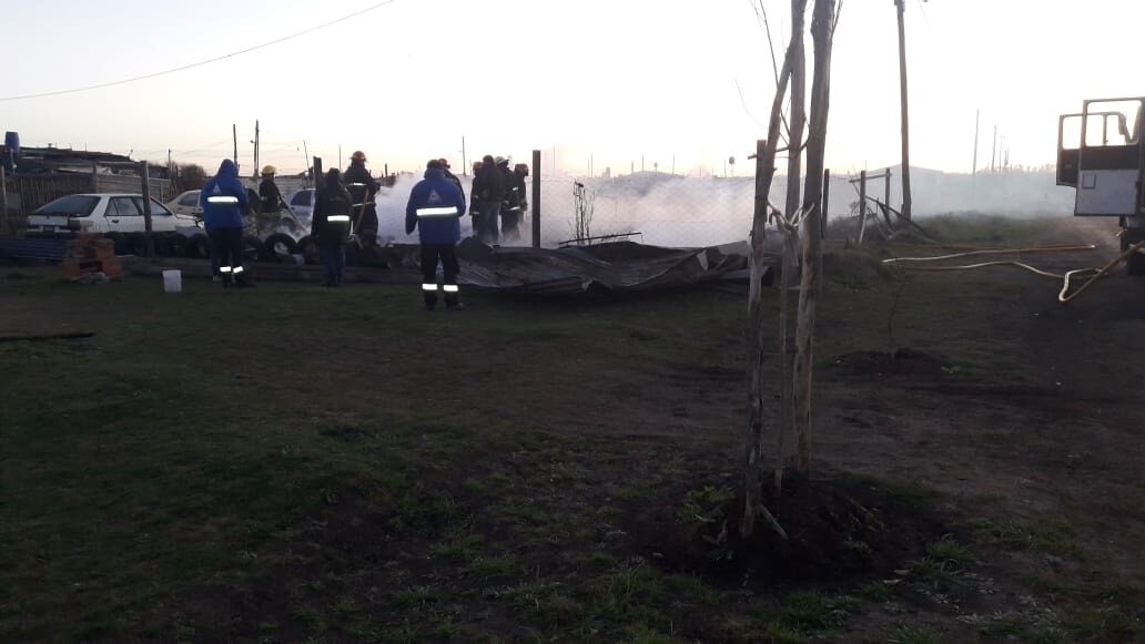 Tragedia en Glew: cuatro personas murieron en un incendio
