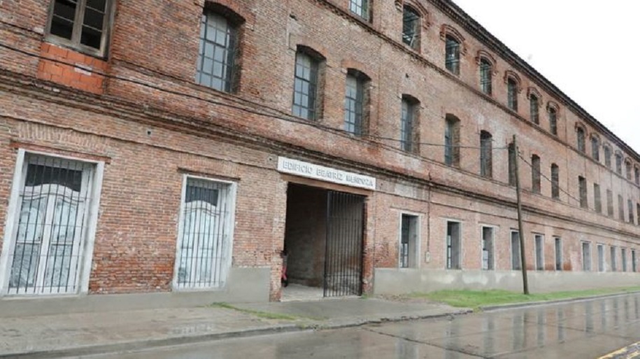 En llamas la pelea entre la UNDAV y la Municipalidad por el edificio de la ex TAMET