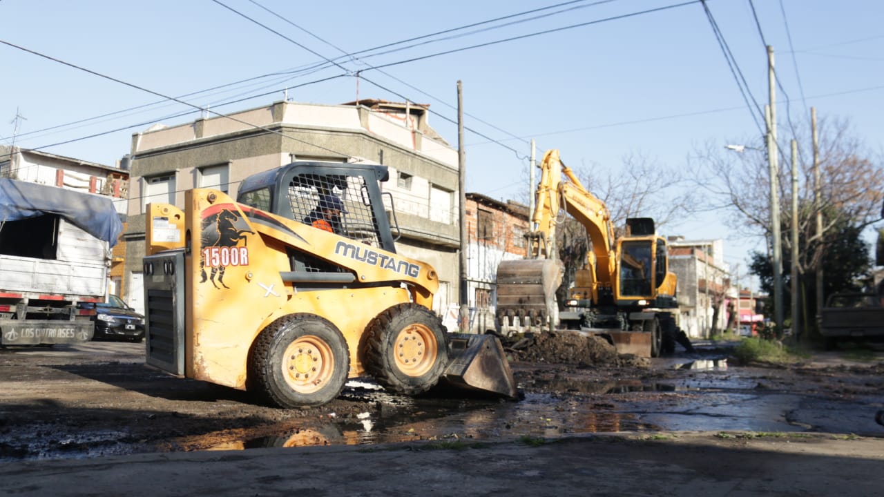 Retoman obras de pavimentación en los corredores de transporte público