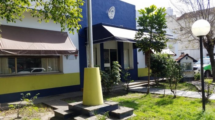 Investigan una muerte dentro de la comisaría de Bernal