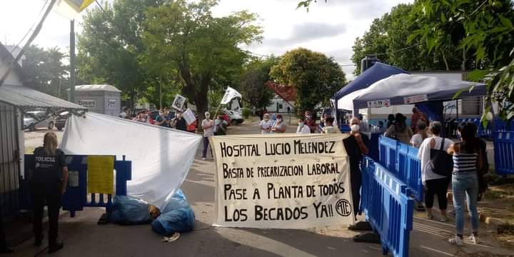 Paro en el Lucio  Meléndez para pedir el pase a planta de los becados