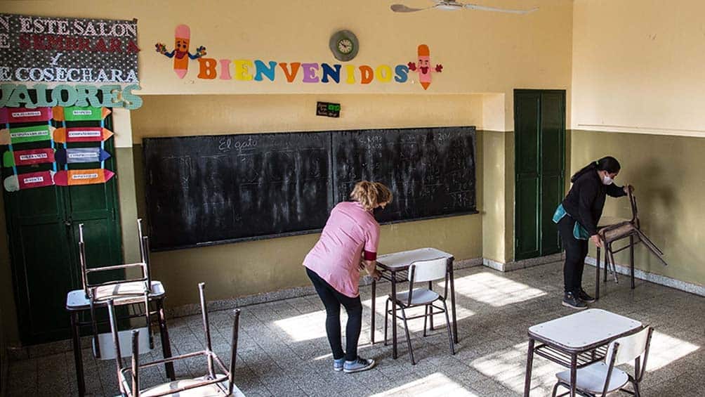 Juntos por el Cambio quiere declarar a la educación como servicio esencial en la Provincia