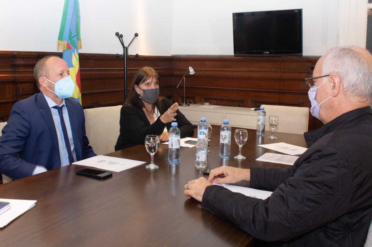 Reunión por los terrenos del Esteves