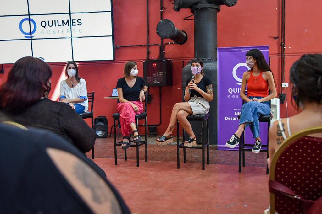 Mayra Mendoza y Laura Alonso firmaron un convenio para promoción social