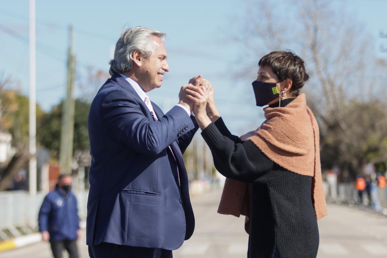 Mayra Mendoza inauguró la Avenida Santa Fe junto a Alberto Fernández