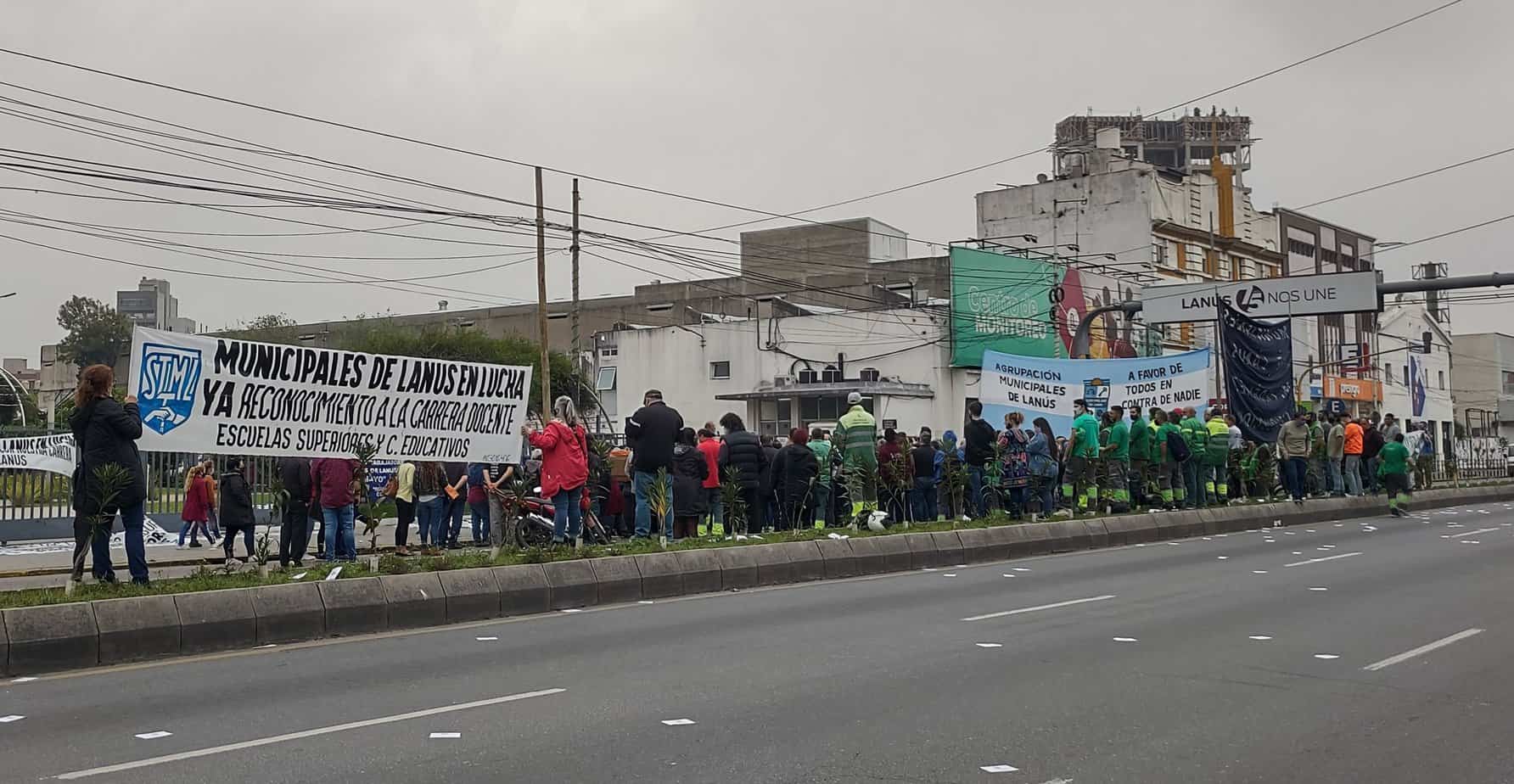 #Lanús – Los municipales retoman la protesta