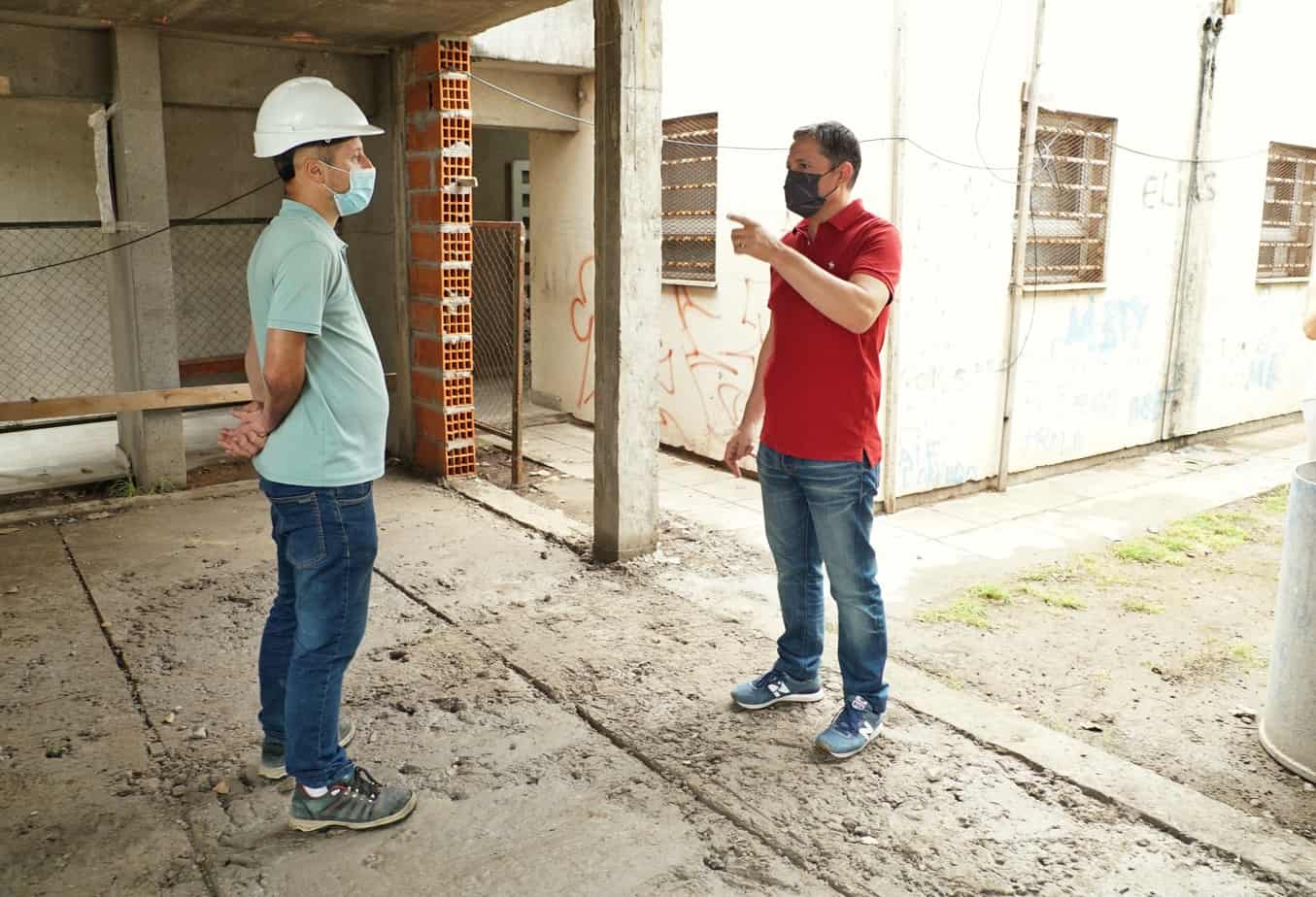 Gray recorrió la obra de la Unidad Sanitaria Nº13