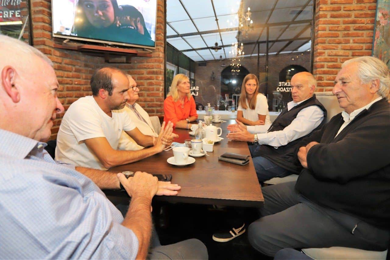 Grindetti de gira por el interior con miras a la Gobernación