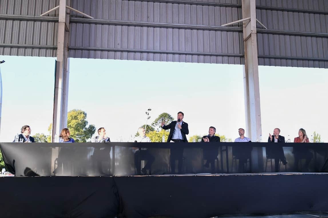 Kicillof juntó a Kirchner y Zabaleta para lanzar un programa alimentario desde Varela