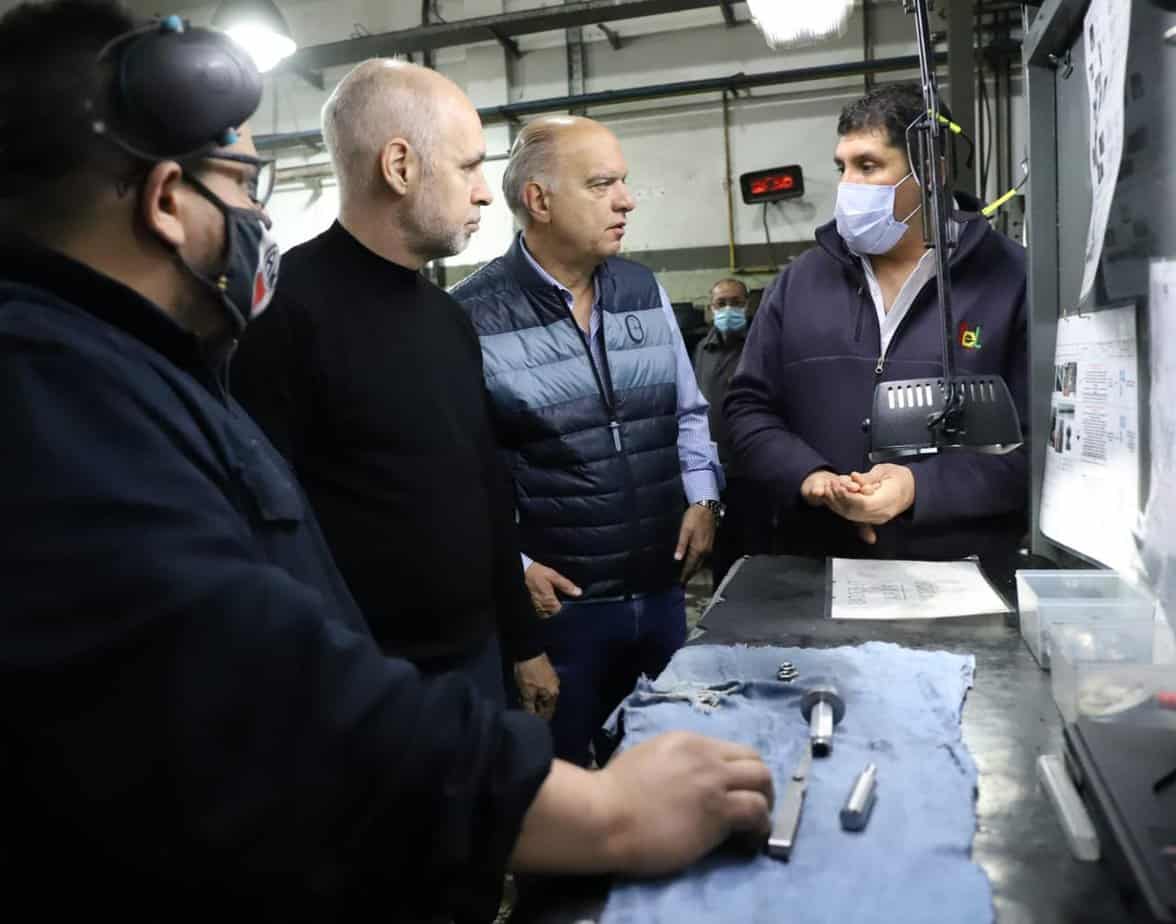 Larreta volvió al Conurbano y visitó una empresa junto a Grindetti
