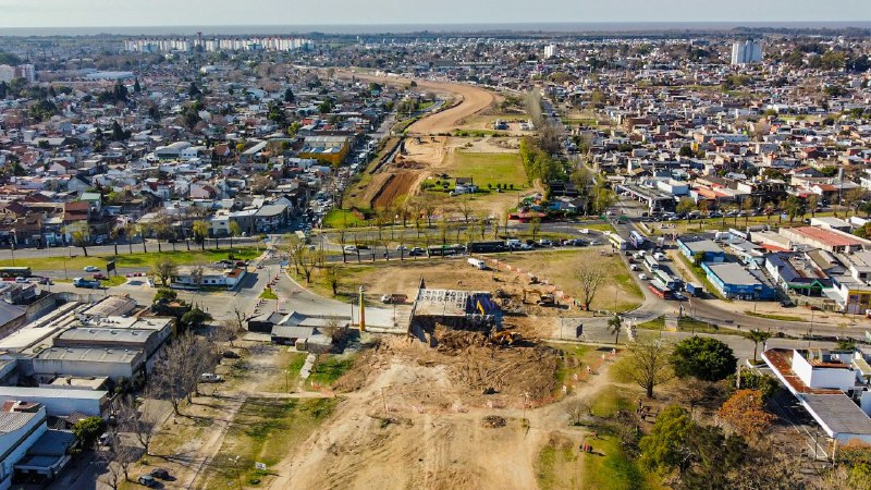 Avanza la construcción de la nueva traza del Acceso Sudeste