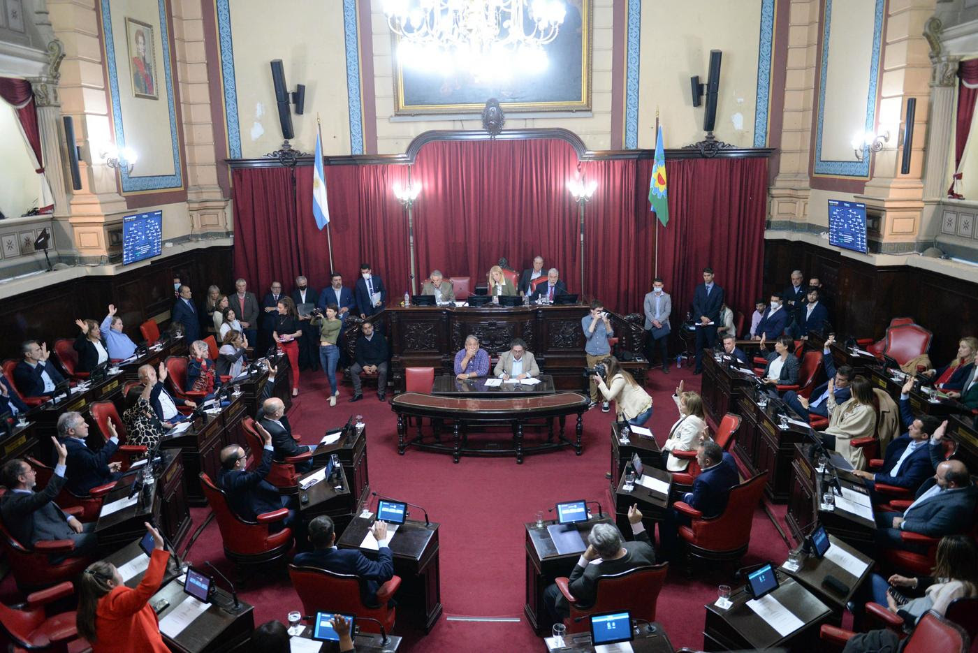 La Legislatura se diferenció y sin matices repudió el atentado contra CFK