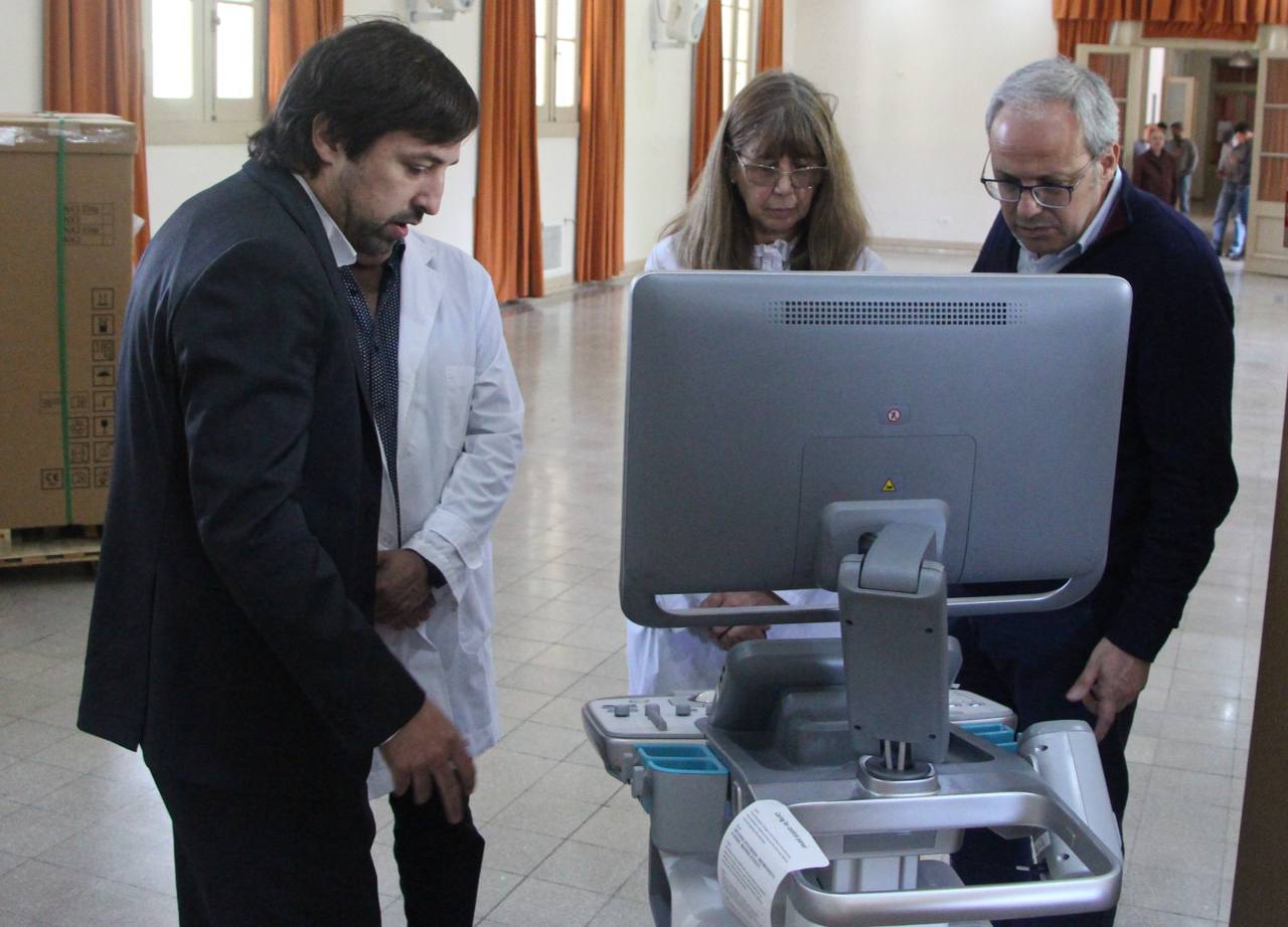 La Provincia entrega de ecocardiógrafos de alta complejidad a 25 hospitales bonaerenses
