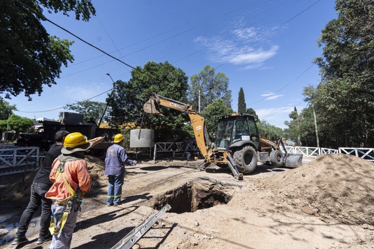 Entran en el tramo final dos obras de cloacas en Burzaco