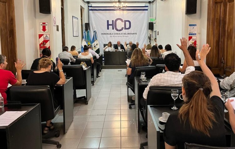 Convenios, adjudicaciones y repudios, los ejes de una nueva Sesión