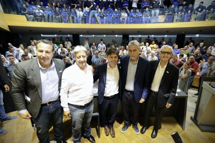 Kicillof en Avellaneda: “El modelo de crecimiento necesita del trabajo entre Estado, gremios y empresarios”