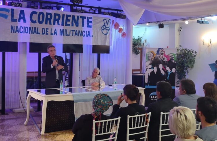 Rossi pidió al peronismo «dejar de mirar de costado al Gobierno de Alberto»