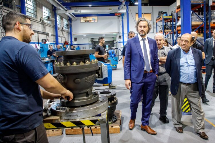 Mussi y Cafiero visitaron una empresa exportadora en Berazategui