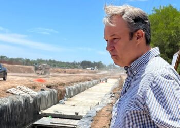 Cascallares supervisó las obras hidráulicas y de pavimento de Capitan Olivera