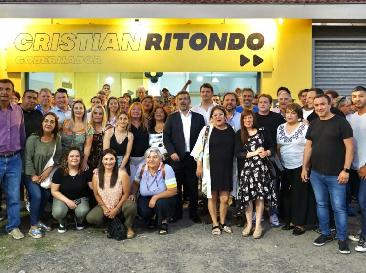 Ritondo inauguró un local en Echeverría junto a Gómez Albariño