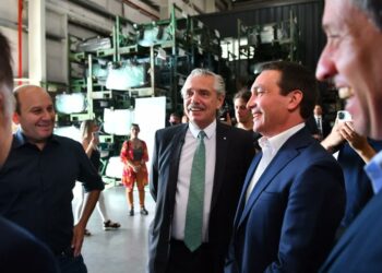 Visita oficial y política de Alberto a Varela