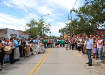 Gray inauguró la repavimentación de la Avenida 9 de julio