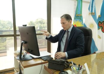 Gray volvió a cargar contra Edesur: «Hay un festival de cortes de luz»