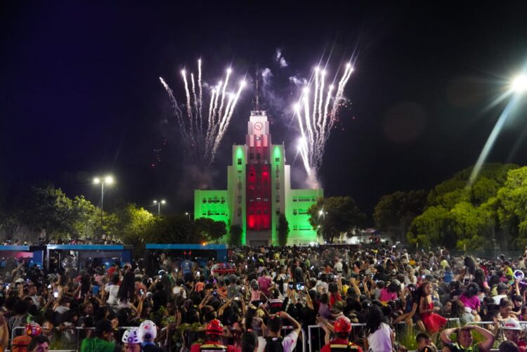 Multitudinario festejo de Reyes en Lomas