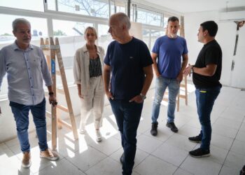 Grindetti lanzó el plan de obras de verano en escuelas