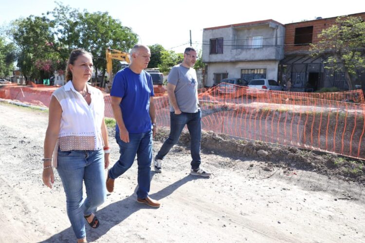 Grindetti desembarcó con críticas en Malvinas Argentinas