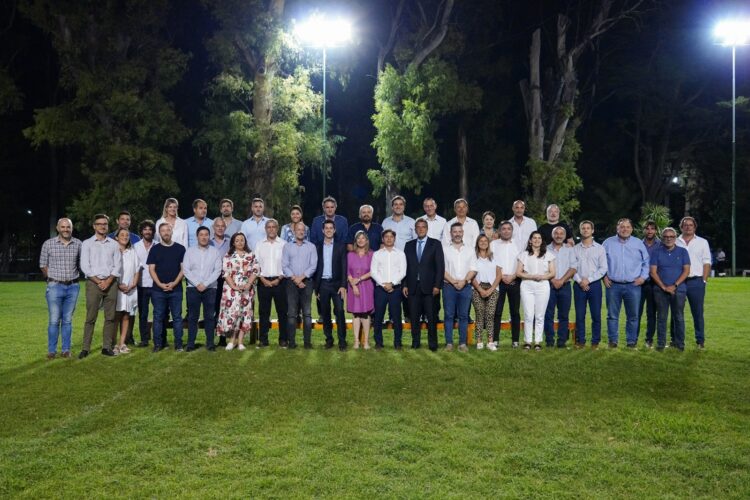 El peronismo bonaerense puso primera: mensaje a Alberto y ausencias de peso