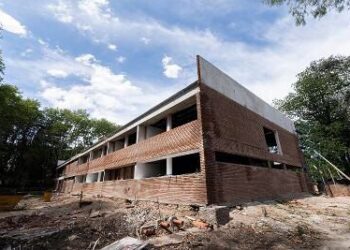 El edificio de aulas de la UNAB entró en la etapa final de obra