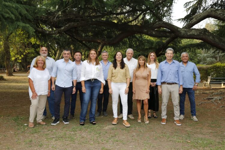 Bullrichistas se plantan para jugarle la interna a Martiniano