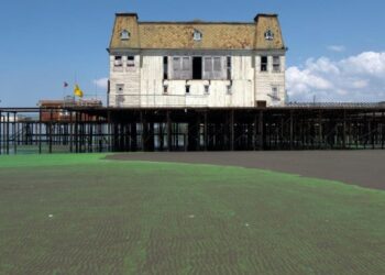 Piden no bañarse en el río de Avellaneda, Quilmes y de Hudson por presencia de cianobacterias