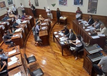 Batería de convenios y un cruce por Cristina, los temas sesión